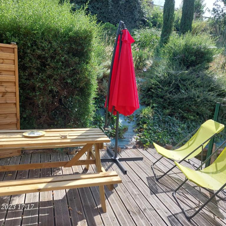 DORMIR A MONTAUBAN Logements Carreyrat Calme et Verdoyant - Studio - 9