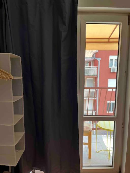 City Center Studio with Balcony - Apartman sa 1 Spavaćom Sobom - 11