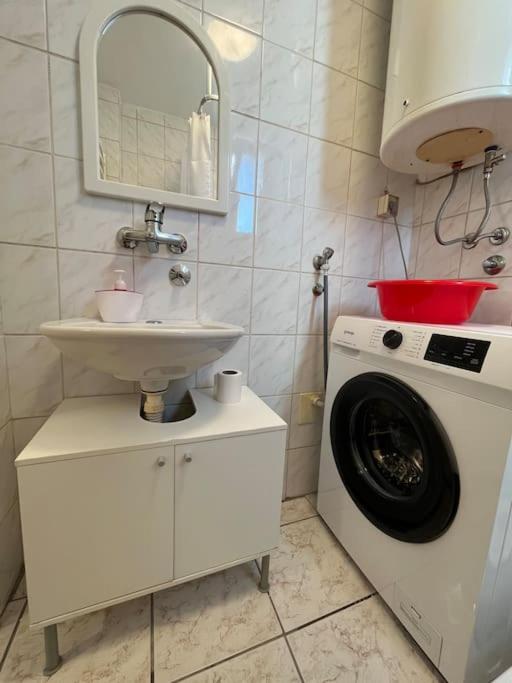 City Center Studio with Balcony - Apartman sa 1 Spavaćom Sobom - 14