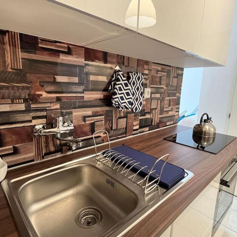 City Center Studio with Balcony - Apartman sa 1 Spavaćom Sobom - 6