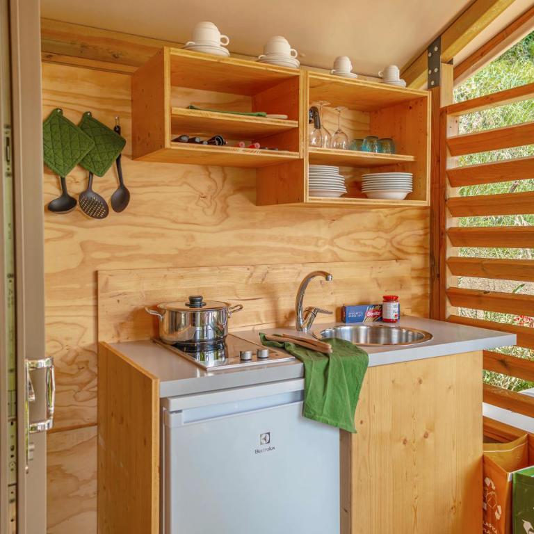 Village & Glamping Riva Blu - Romantisches Zelt mit Seeblick - 3