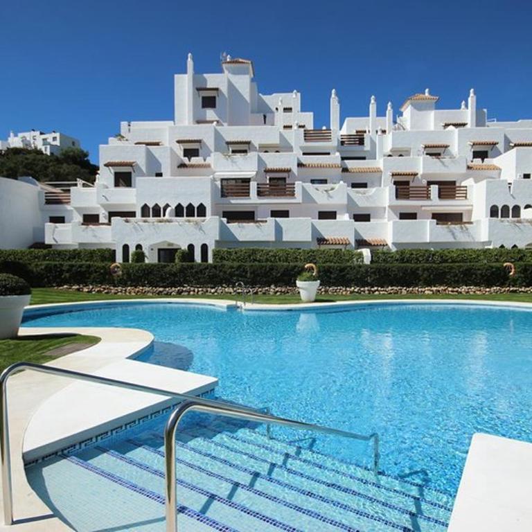 Luxury apartment in Golf Hills, Estepona. - Apartamento de 2 dormitorios - 2