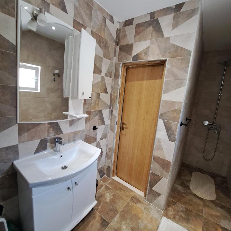Stanovcic Apartments - Two-Bedroom Apartment - 21