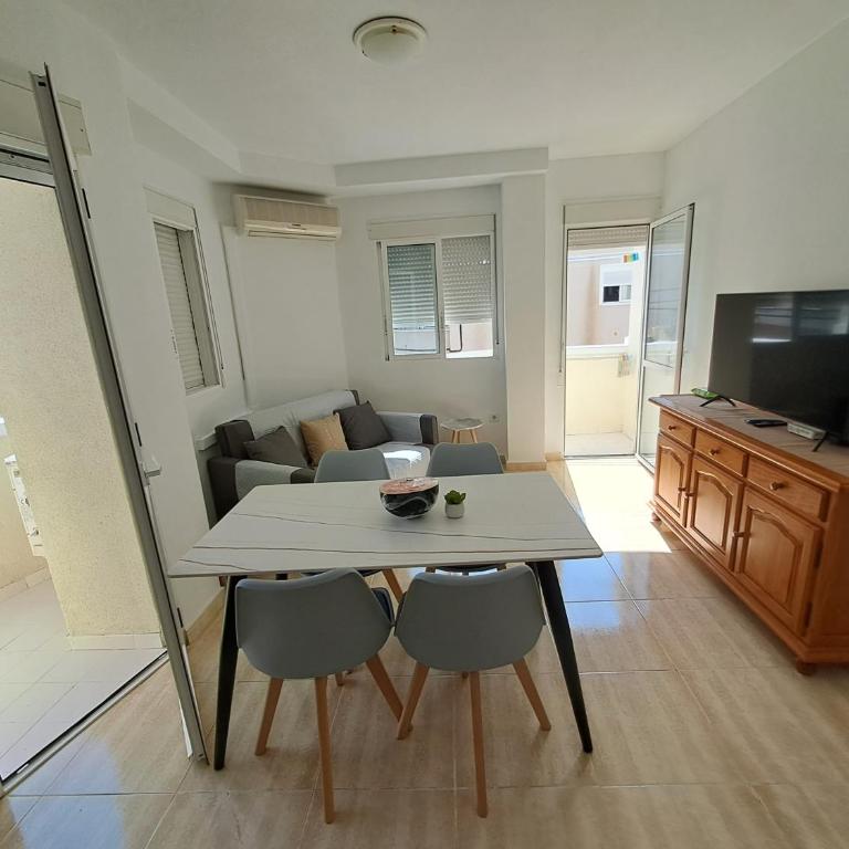 Apartment near sea Nortico 5 Torrevieja Spain - Two-Bedroom Apartment - 16