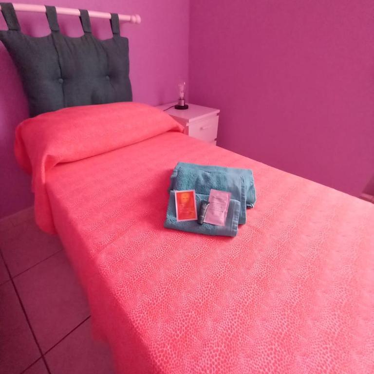 Affittacamere Appartamento colorato - Camera Queen con Bagno in Comune - 31