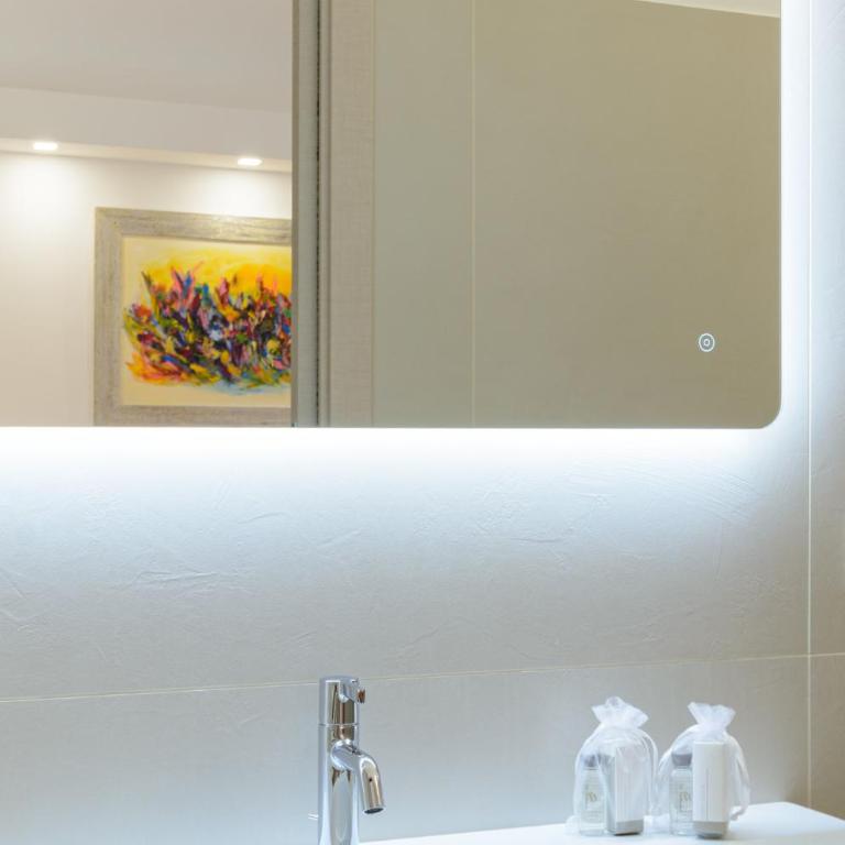 Ruffini Rooms - Large Double Room - 14