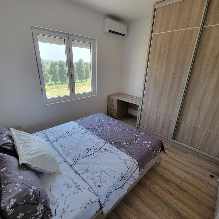 Angie's - Two-Bedroom Apartment - 9