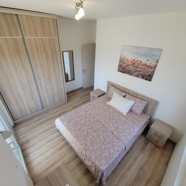 Angie's - Two-Bedroom Apartment - 15