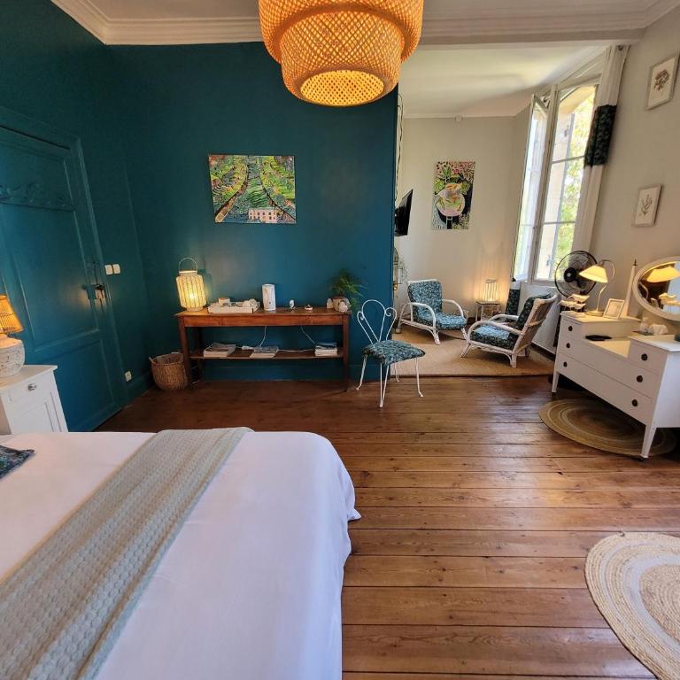Madeleine Bergerac - Chambre Double - Vue sur Jardin - 64