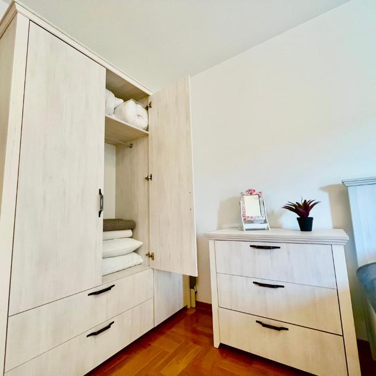 Apartment MERCURY - One-Bedroom Apartment - 2