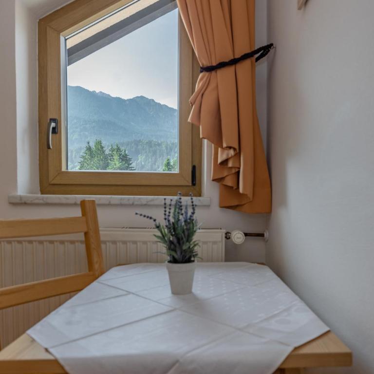 Haus Scheiblauer - Apartment mit 2 Schlafzimmern und Bergblick - 10