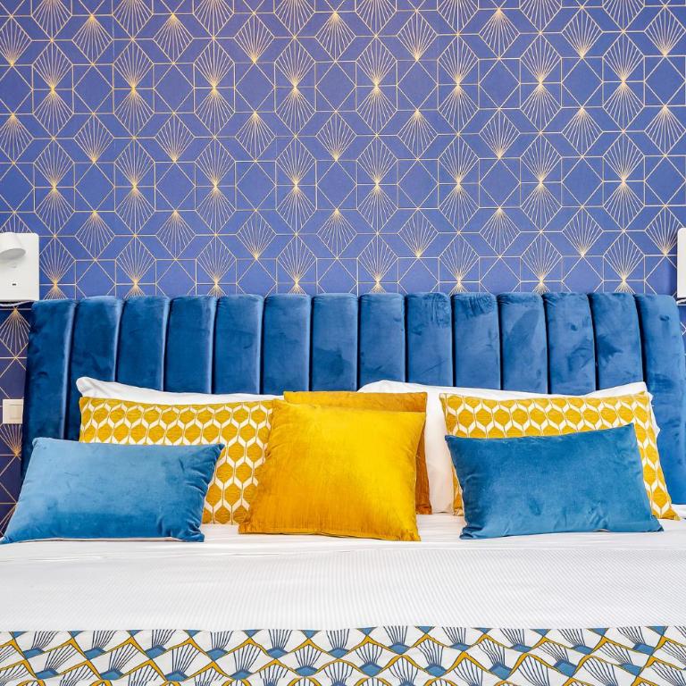 Art Deco' - Sleepwithme - Free Parking - Free Breakfast - Very Friendly Staff - Appartamento con 2 Camere da Letto - 1