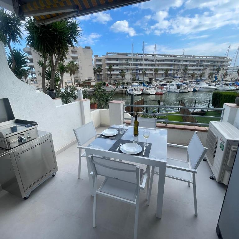 Apartamento puerto madeira Roses - One-Bedroom Apartment - 1