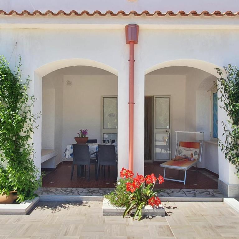 Villa Iris Case vacanze - Three-Bedroom House - 10