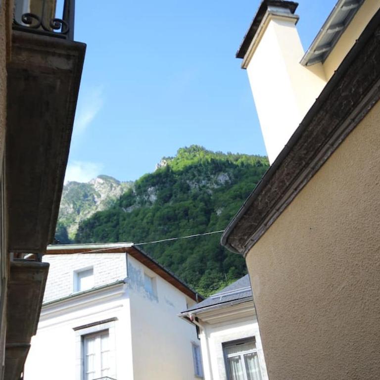 LE CERF BLANC*** - T4 au pied des Thermes Cauterets - 3 chb et 2 sde - Apartment mit 3 Schlafzimmern - 8