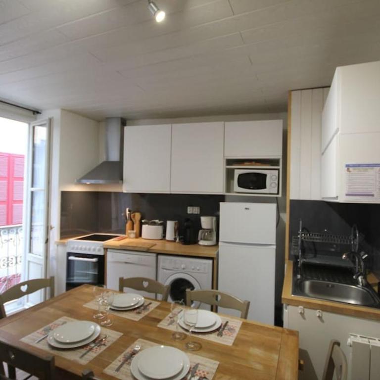 LE CERF BLANC*** - T4 au pied des Thermes Cauterets - 3 chb et 2 sde - Apartment mit 3 Schlafzimmern - 10