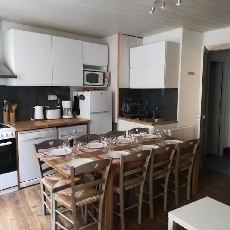 LE CERF BLANC*** - T4 au pied des Thermes Cauterets - 3 chb et 2 sde - Apartment mit 3 Schlafzimmern - 11