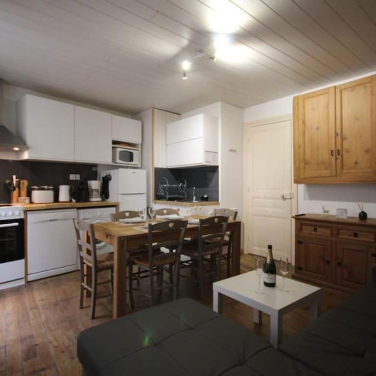 LE CERF BLANC*** - T4 au pied des Thermes Cauterets - 3 chb et 2 sde - Apartment mit 3 Schlafzimmern - 22