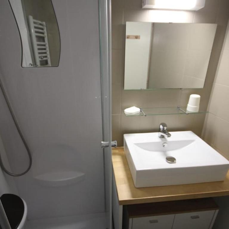 LE CERF BLANC*** - T4 au pied des Thermes Cauterets - 3 chb et 2 sde - Apartment mit 3 Schlafzimmern - 23