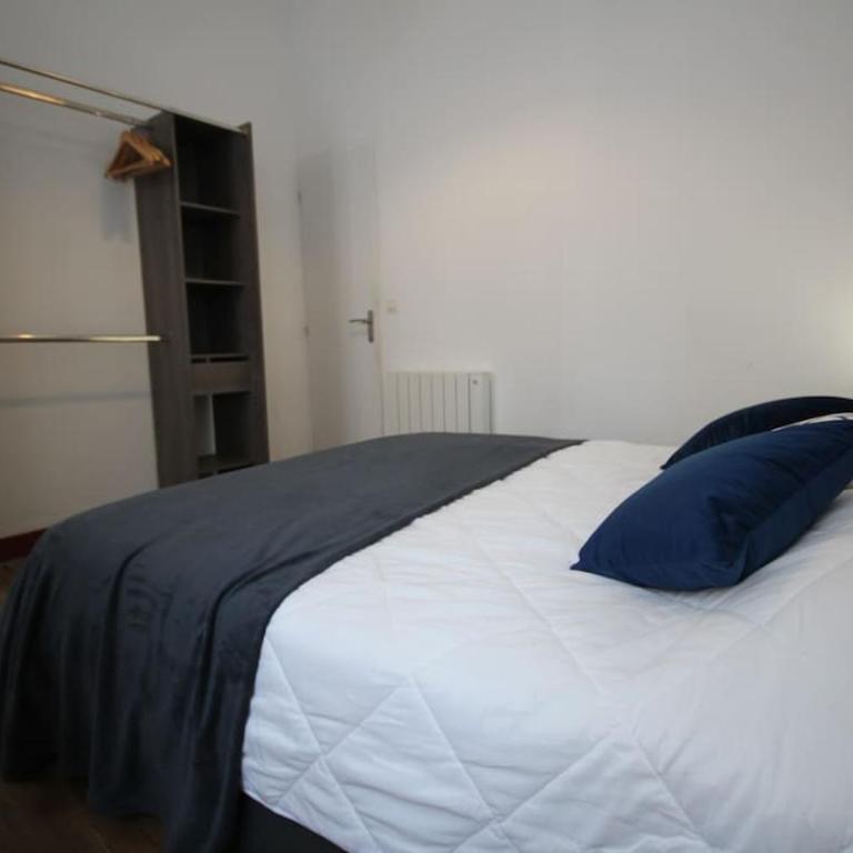 LE CERF BLANC*** - T4 au pied des Thermes Cauterets - 3 chb et 2 sde - Apartment mit 3 Schlafzimmern - 24