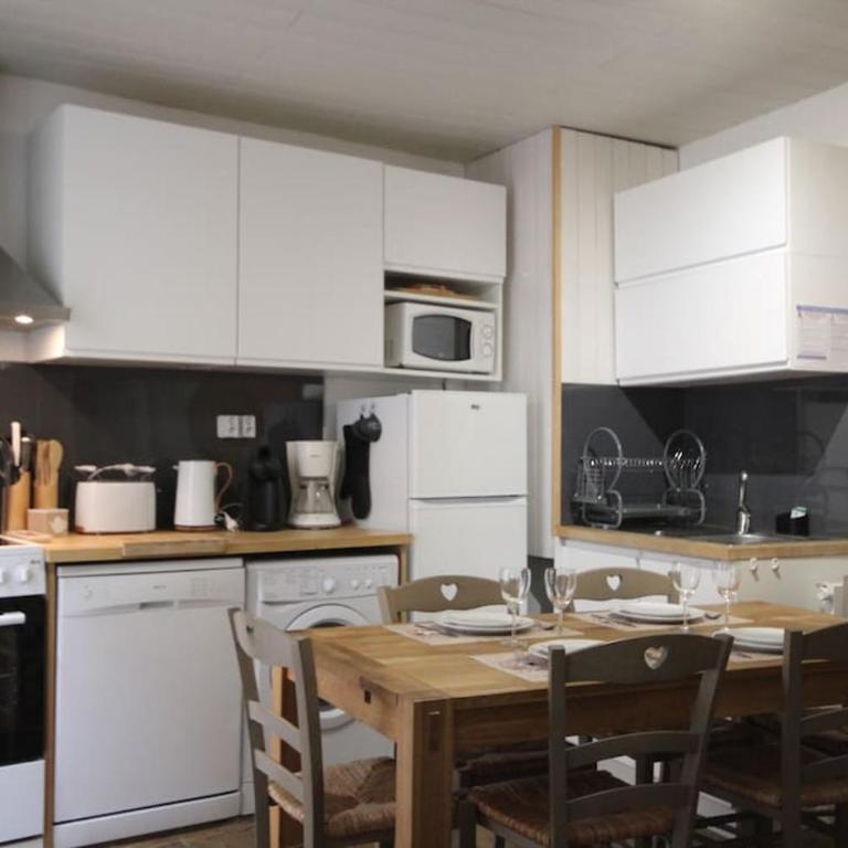 LE CERF BLANC*** - T4 au pied des Thermes Cauterets - 3 chb et 2 sde - Apartment mit 3 Schlafzimmern - 27