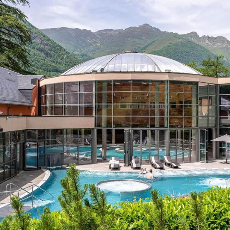 LE CERF BLANC*** - T4 au pied des Thermes Cauterets - 3 chb et 2 sde - Apartment mit 3 Schlafzimmern - 32