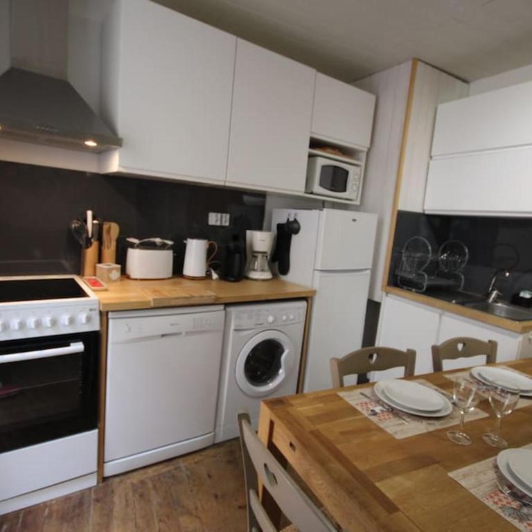 LE CERF BLANC*** - T4 au pied des Thermes Cauterets - 3 chb et 2 sde - Apartment mit 3 Schlafzimmern - 35