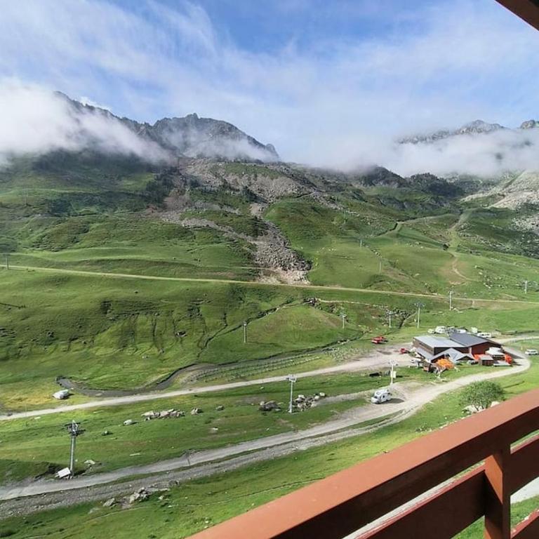 Appart 4/6 pers pied des pistes La Mongie - Apartment with Balcony - 1