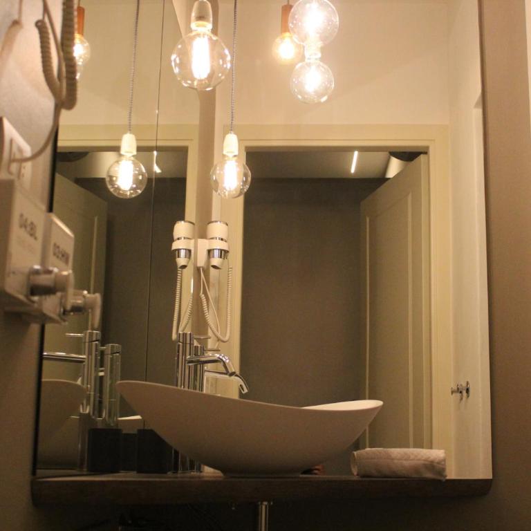 Vittorio Veneto 25 - Junior Suite "Roseto" - 6