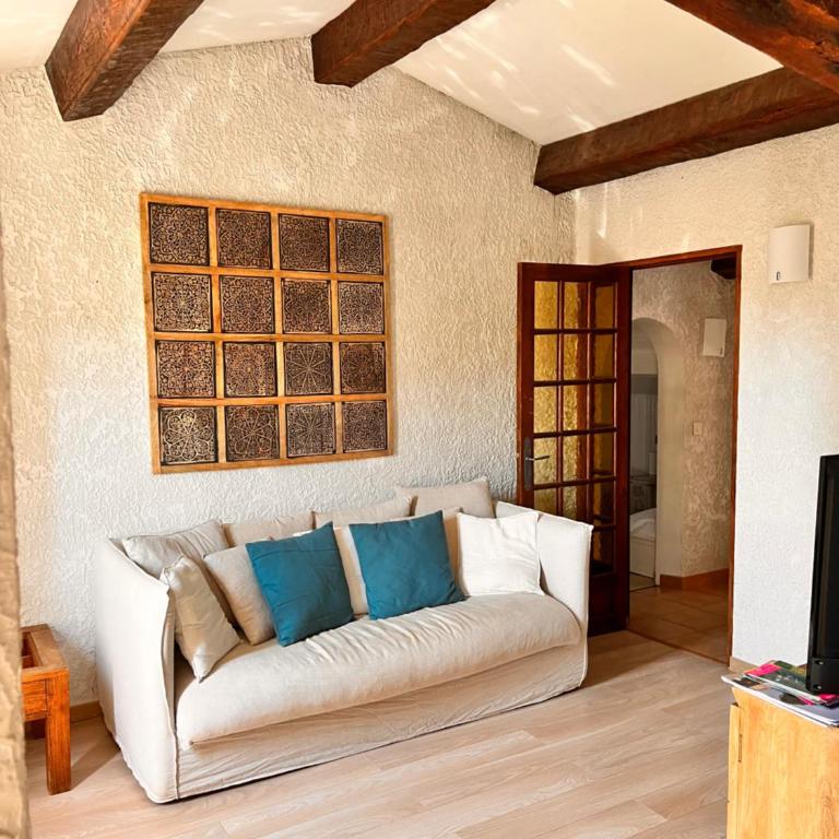 BOULOURIS - Grand 3 pièces 5 personnes avec terrasse à 5min à pied des plages - Appartement 2 Chambres - 9