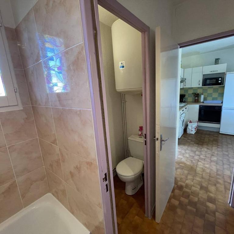 Jolie Villa 3 Pièces avec Véranda, Terrasse, Parking Sécurisé et Animaux Admis à Saint-Cyprien - FR-1-106-68 - Villa - 15