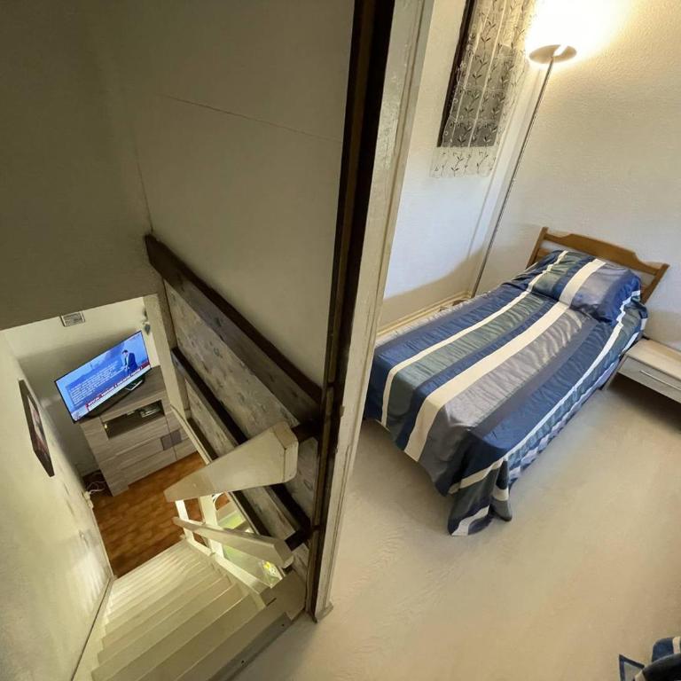 Jolie Villa 3 Pièces avec Véranda, Terrasse, Parking Sécurisé et Animaux Admis à Saint-Cyprien - FR-1-106-68 - Villa - 22