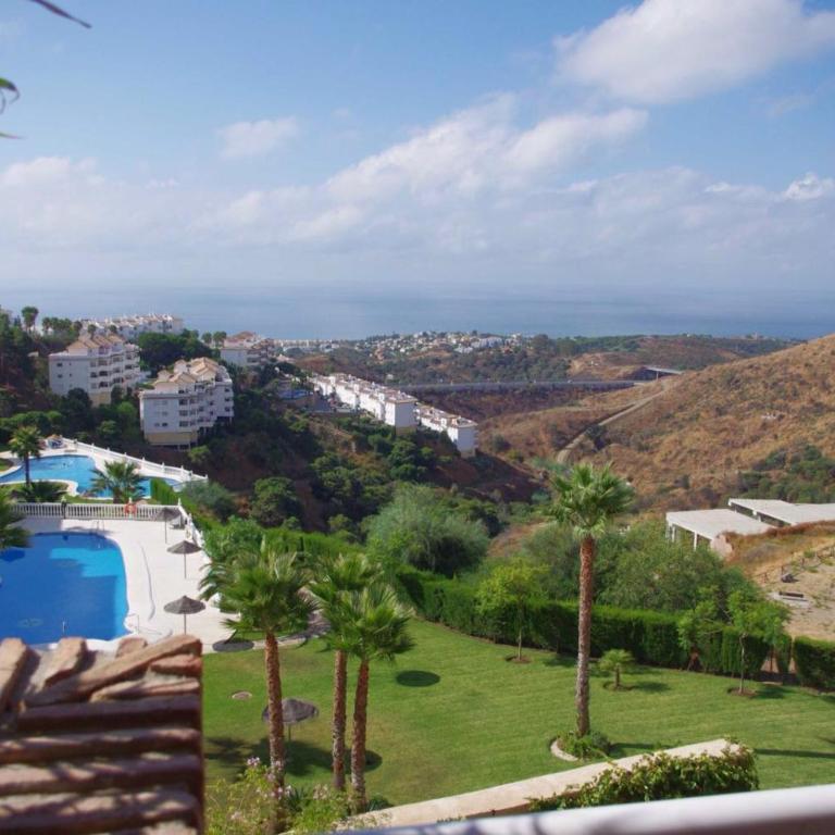 Room in shared Apartment in suite bathroom WiFi 2 swimming Pools Panoramic views Mijas Marbella - Apartment mit 2 Schlafzimmern - 54