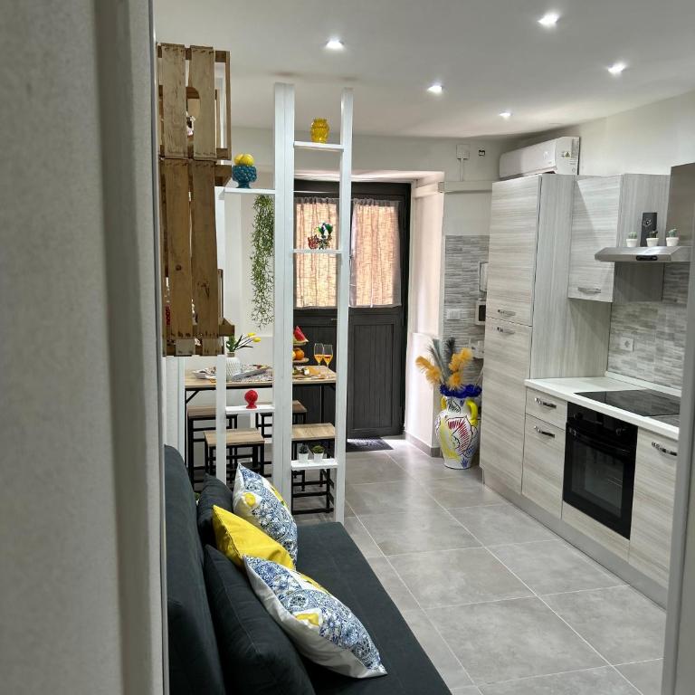 Casa Elivì Ballaró 2 passi dal centro storico, parcheggio e stazione ferroviaria - One-Bedroom House - 12