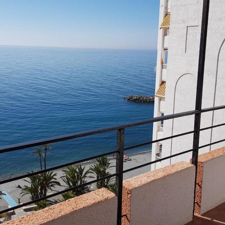 Primera línea en Almuñécar - Apartamento de 1 dormitorio - 9