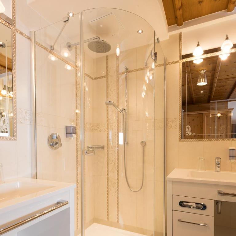 Hotel Silberberger - Wildschönau - Deluxe Doppelzimmer mit Balkon - 3