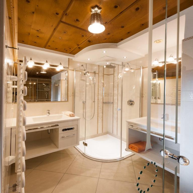 Hotel Silberberger - Wildschönau - Deluxe Doppelzimmer mit Balkon - 4
