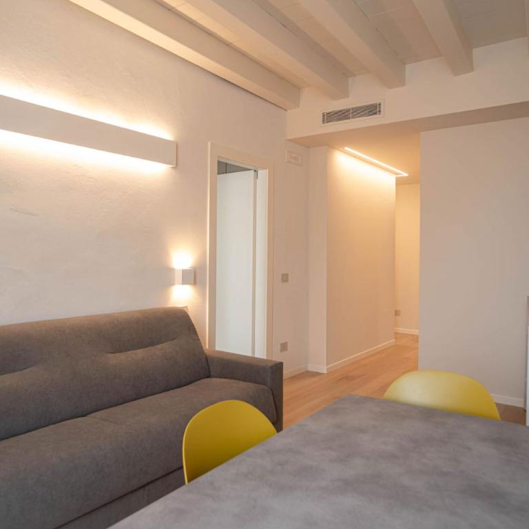 Calcirelli Suites - Camera Familiare Deluxe - 4