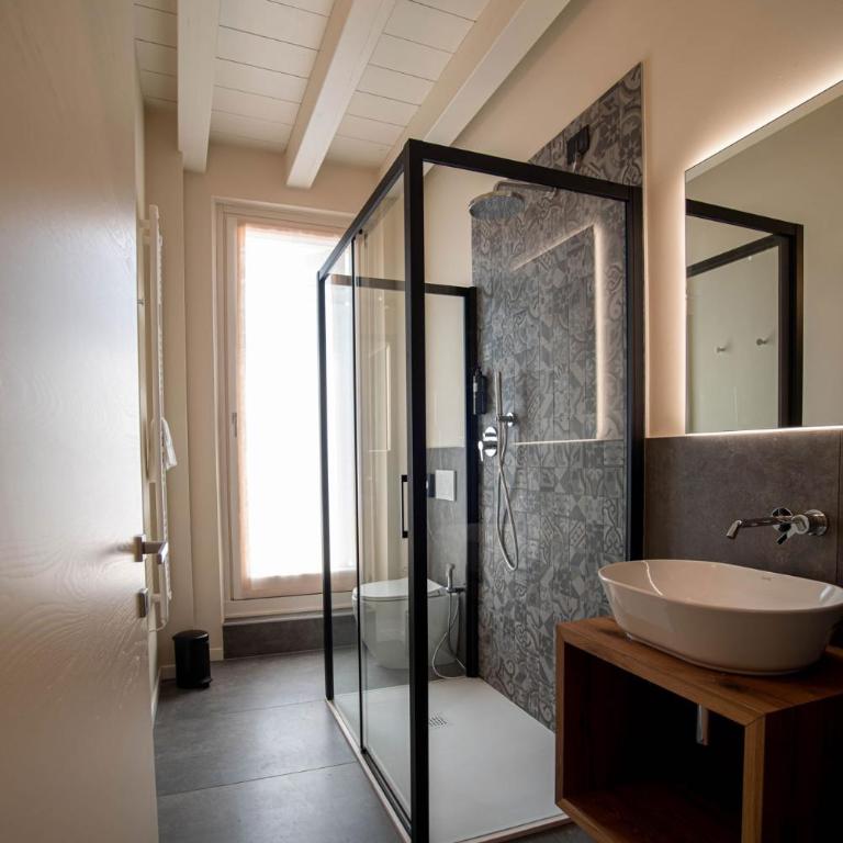 Calcirelli Suites - Camera Familiare Deluxe - 7