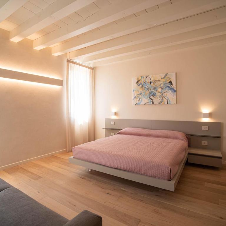 Calcirelli Suites - Camera Familiare Deluxe - 8