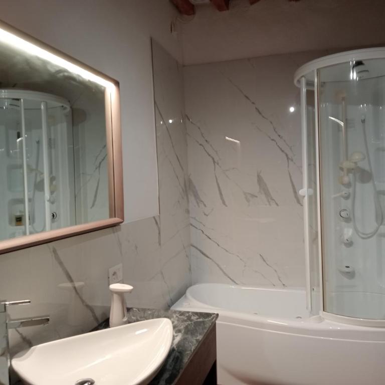 B&B A Casa Mia - Camera Tripla con Bagno Privato Esterno - 1