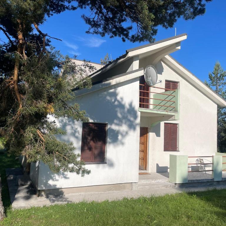 Kuca Dacica - Three-Bedroom House - 1