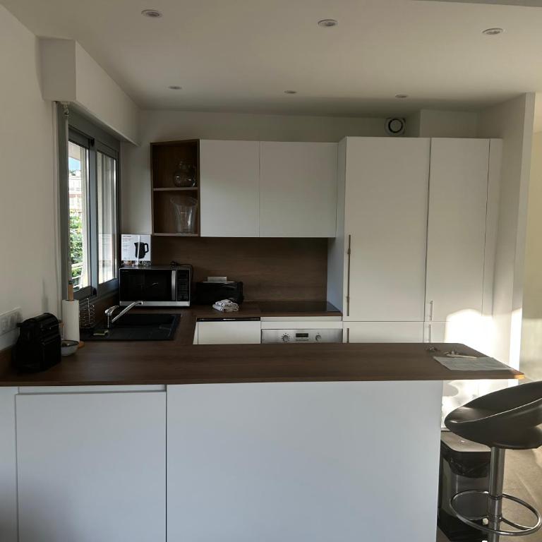 Modern cosy two bedrooms in Cannes , large terrace, 5 minutes from Croisette - Apartment mit 2 Schlafzimmern - 2