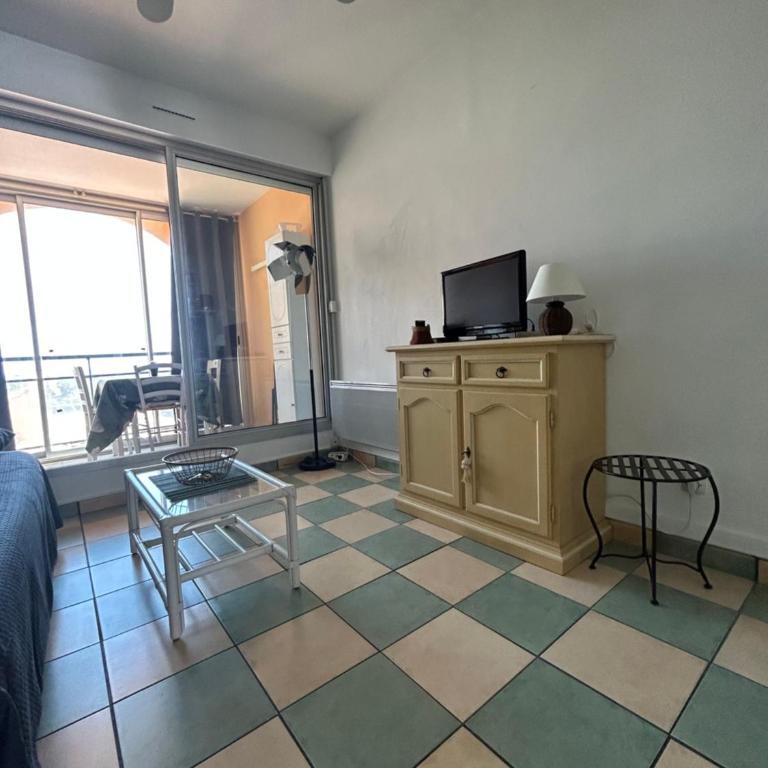 Studio Vue Mer situé à côté de la plage Quartier des Quilles - Estudio con vistas al mar - 14