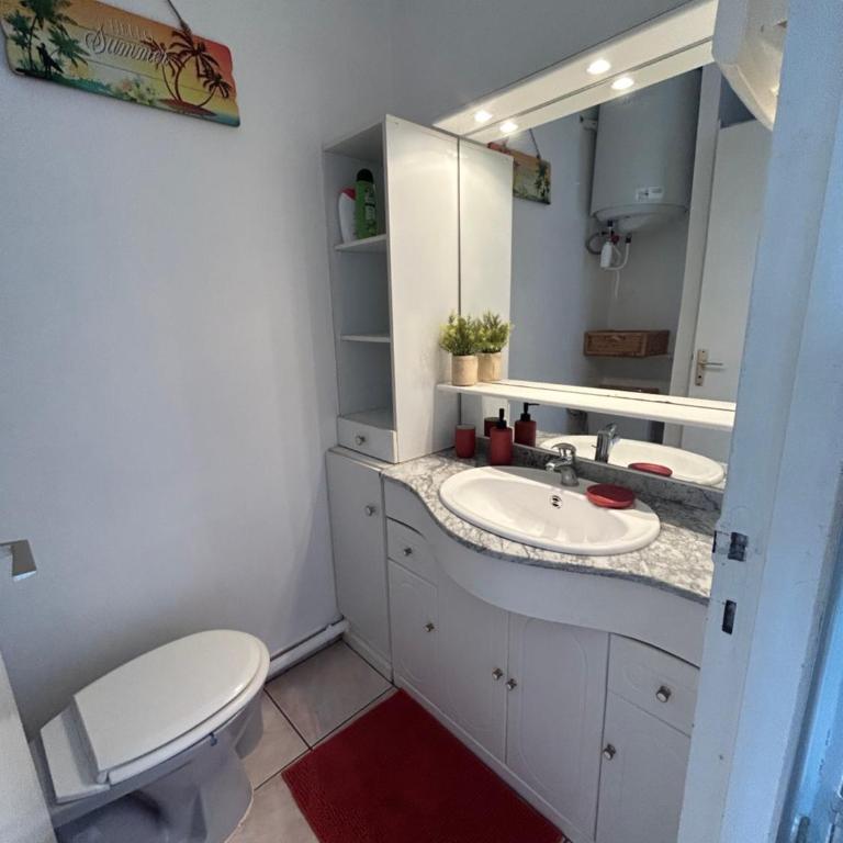 Studio Vue Mer situé à côté de la plage Quartier des Quilles - Estudio con vistas al mar - 8