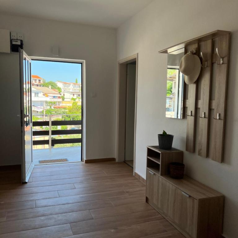 Apartments Andrović - Apartman sa 2 Spavaće Sobe, Terasom i Pogledom na More - 20