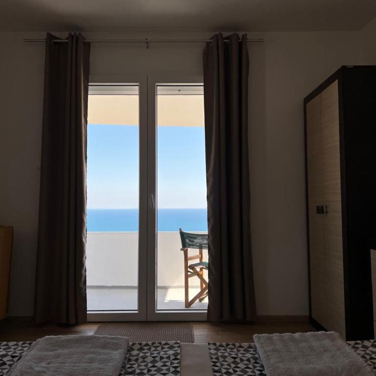Apartments Andrović - Apartman sa 2 Spavaće Sobe, Terasom i Pogledom na More - 2