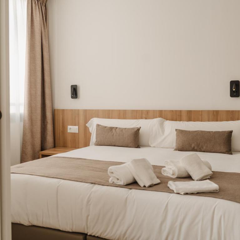esZentrico Suites-Rooftop Bar & Pool - Suite con cama extragrande - 17