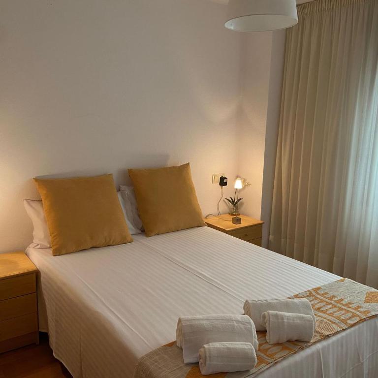 3 A Piso centrico dos dormitorios en Santiago - Apartamento de 1 dormitorio - 2