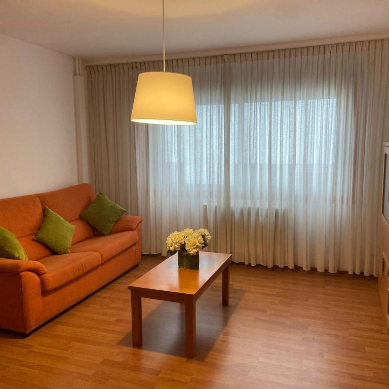 3 A Piso centrico dos dormitorios en Santiago - Apartamento de 1 dormitorio - 3